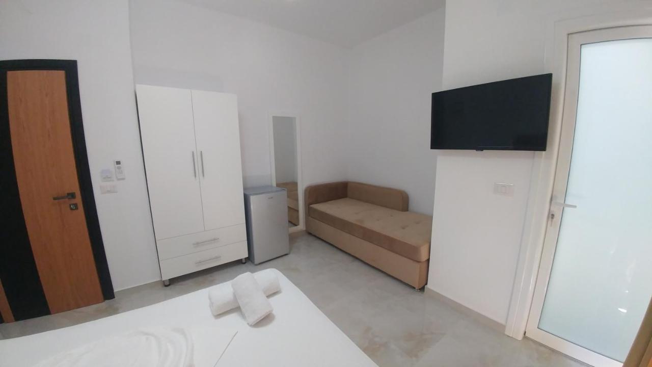 Hotel Zeka Εξαμίλιο Εξωτερικό φωτογραφία