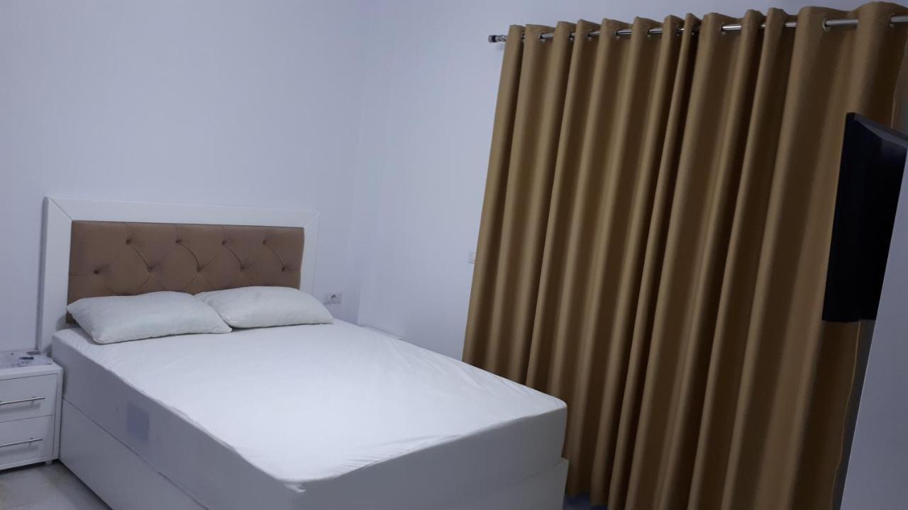 Hotel Zeka Εξαμίλιο Εξωτερικό φωτογραφία