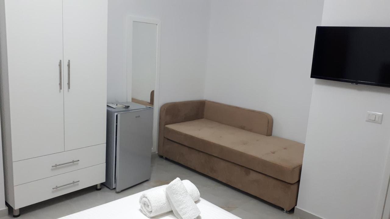 Hotel Zeka Εξαμίλιο Εξωτερικό φωτογραφία