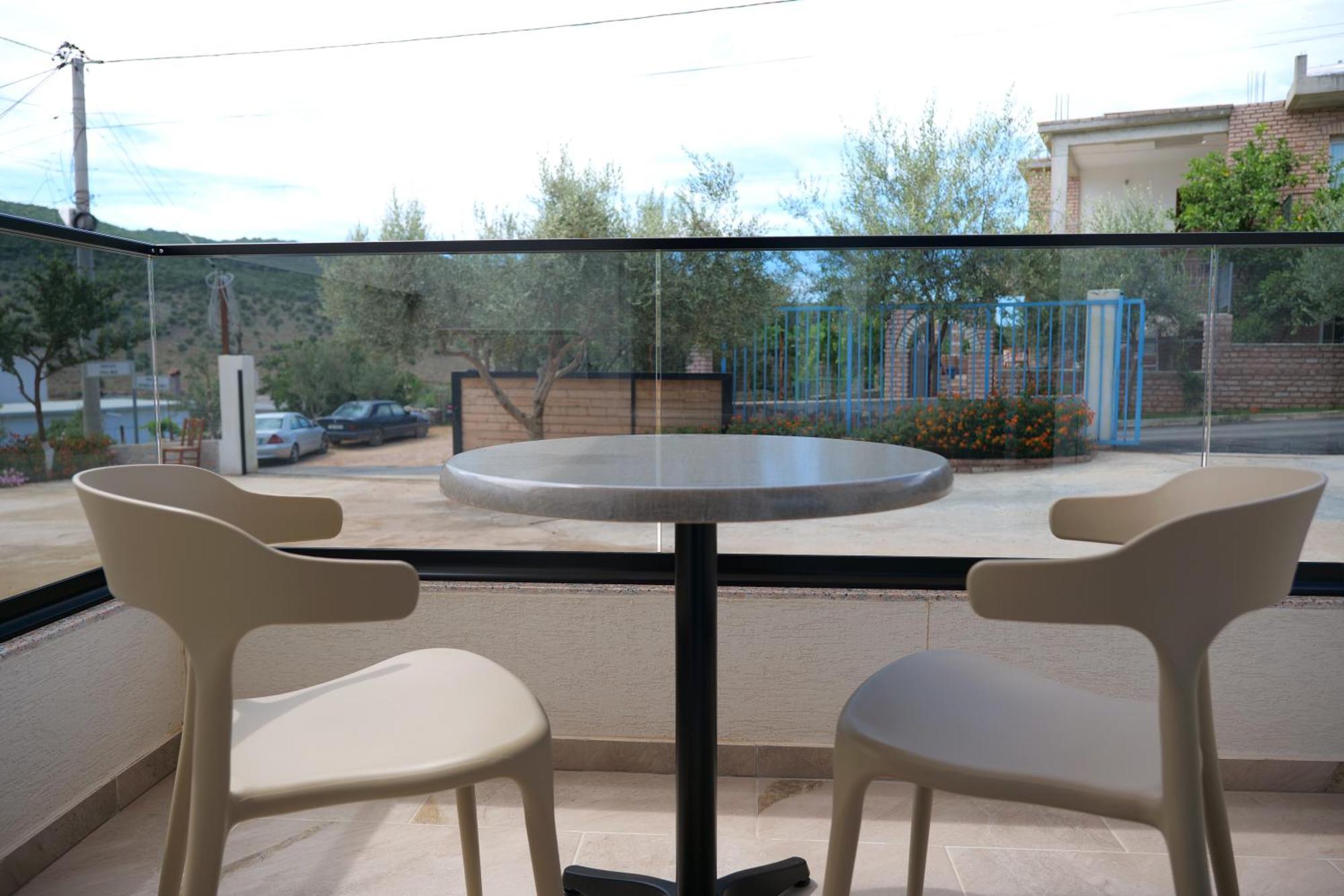 Hotel Zeka Εξαμίλιο Εξωτερικό φωτογραφία